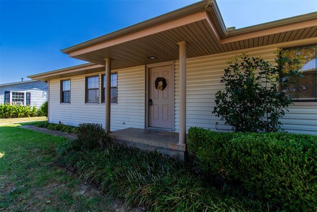 912 Birch Street, Wellston, OK 74881