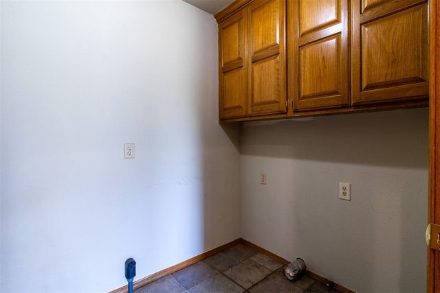912 Birch Street, Wellston, OK 74881
