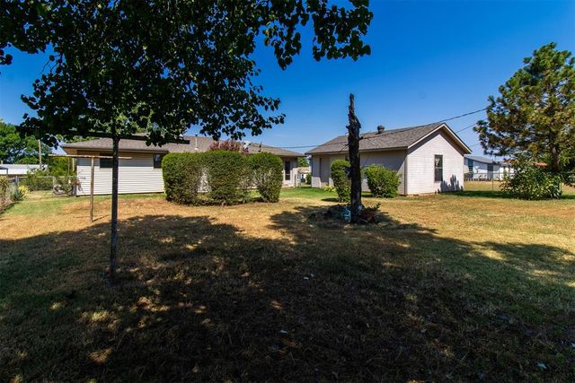 912 Birch Street, Wellston, OK 74881