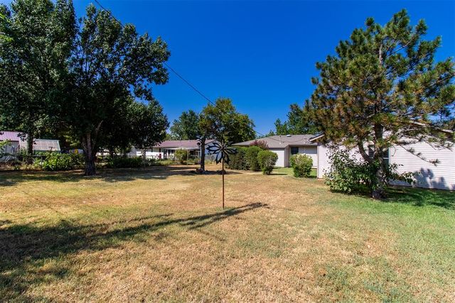 912 Birch Street, Wellston, OK 74881