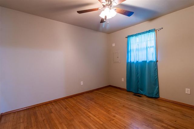 912 Birch Street, Wellston, OK 74881