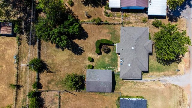 912 Birch Street, Wellston, OK 74881