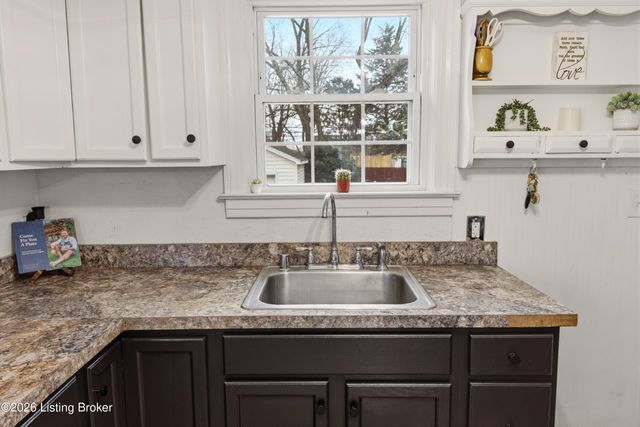 2132 Glenworth Ave, Louisville, KY 40218