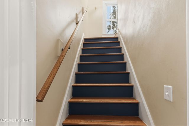 2132 Glenworth Ave, Louisville, KY 40218