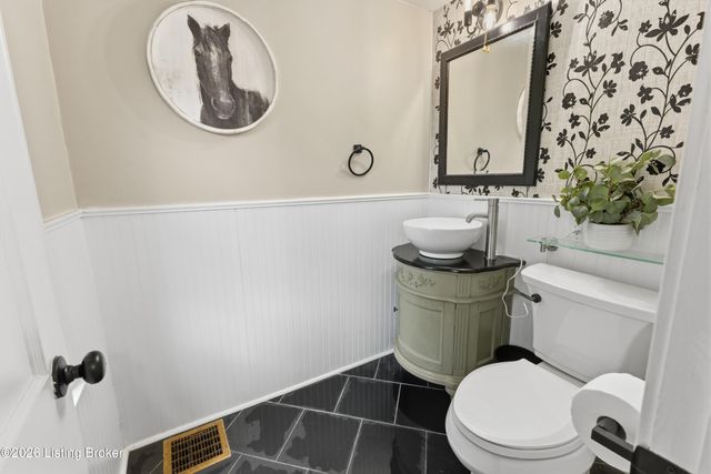 2132 Glenworth Ave, Louisville, KY 40218