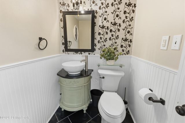 2132 Glenworth Ave, Louisville, KY 40218