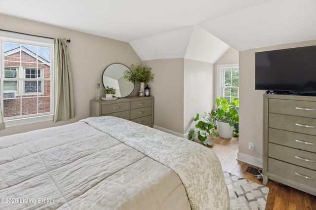 2132 Glenworth Ave, Louisville, KY 40218