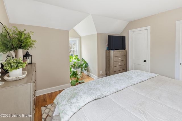 2132 Glenworth Ave, Louisville, KY 40218