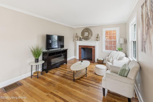 2132 Glenworth Ave, Louisville, KY 40218