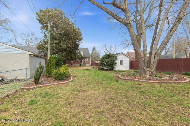 2132 Glenworth Ave, Louisville, KY 40218