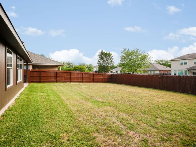 204 Caliber CV, Bastrop, TX 78602