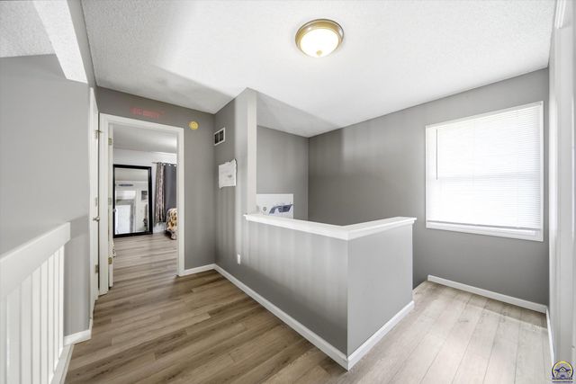 2734 SW Stutley RD, Topeka, KS 66614