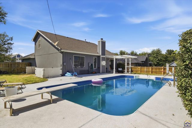 2734 SW Stutley RD, Topeka, KS 66614