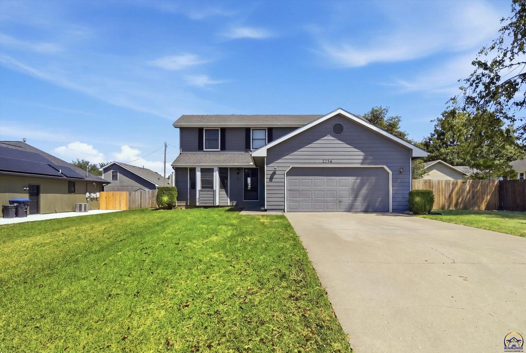 2734 SW Stutley RD, Topeka, KS 66614