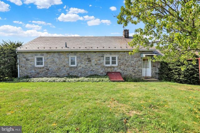 8893 ALLENTOWN PIKE, Fleetwood, PA 19522