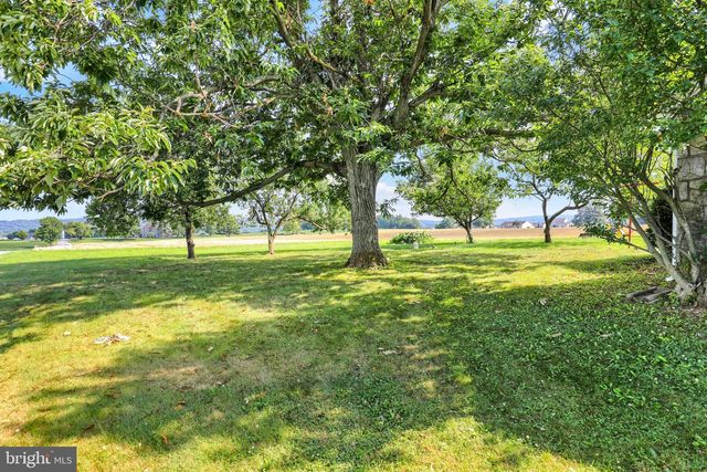 8893 ALLENTOWN PIKE, Fleetwood, PA 19522