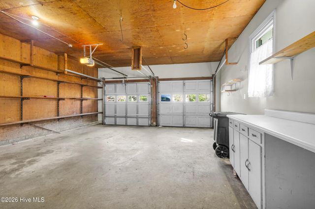 609 Edgehill Road, Trent Woods, NC 28562