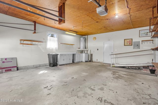 609 Edgehill Road, Trent Woods, NC 28562