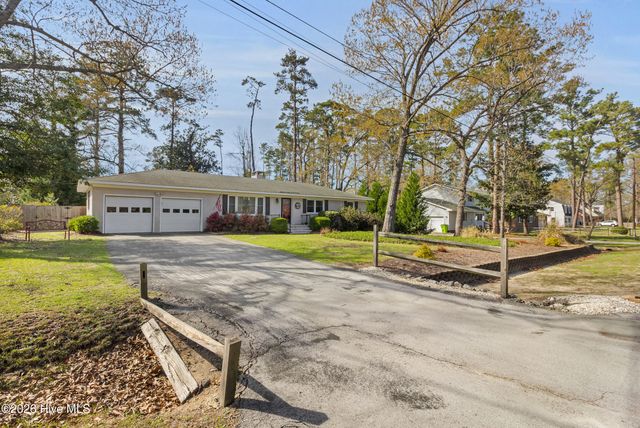 609 Edgehill Road, Trent Woods, NC 28562