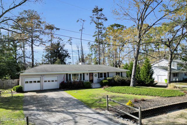 609 Edgehill Road, Trent Woods, NC 28562