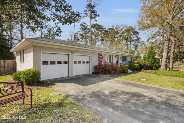 609 Edgehill Road, Trent Woods, NC 28562