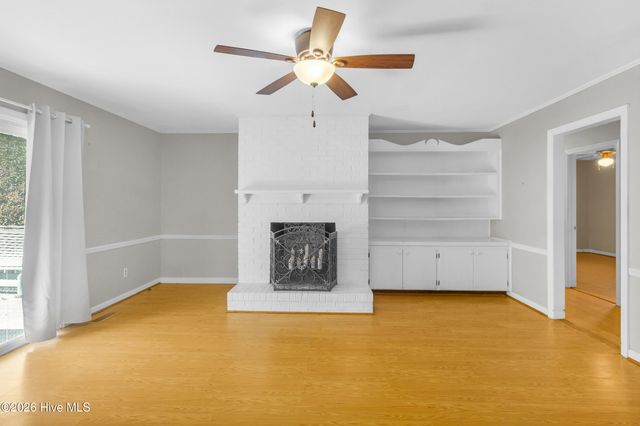 609 Edgehill Road, Trent Woods, NC 28562