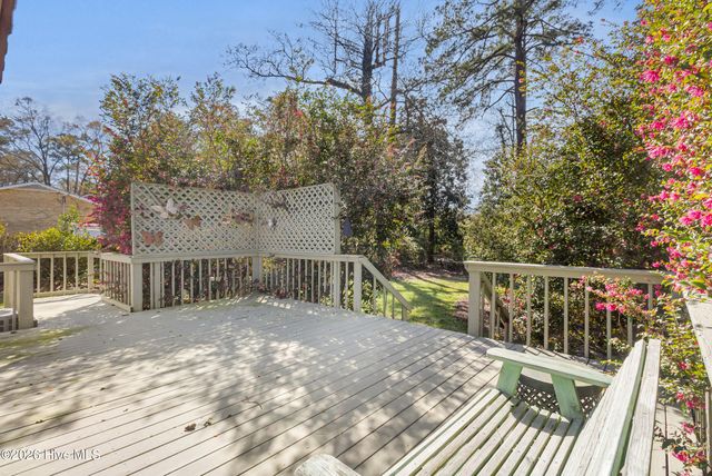 609 Edgehill Road, Trent Woods, NC 28562