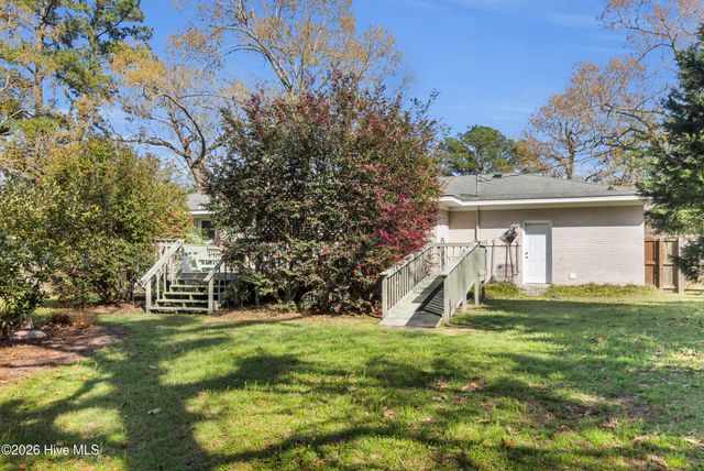 609 Edgehill Road, Trent Woods, NC 28562