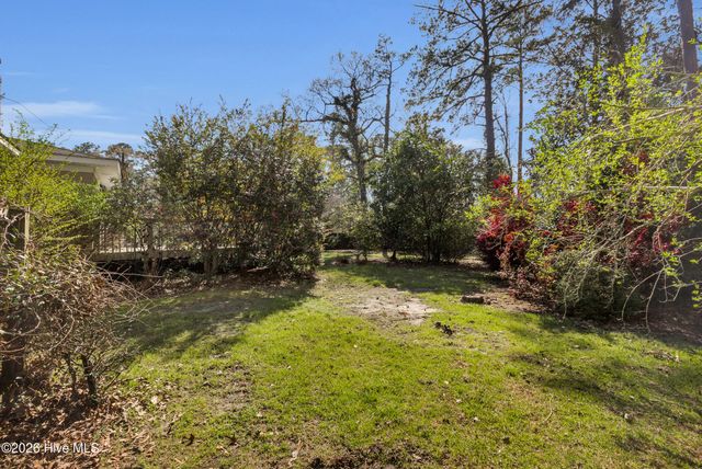 609 Edgehill Road, Trent Woods, NC 28562