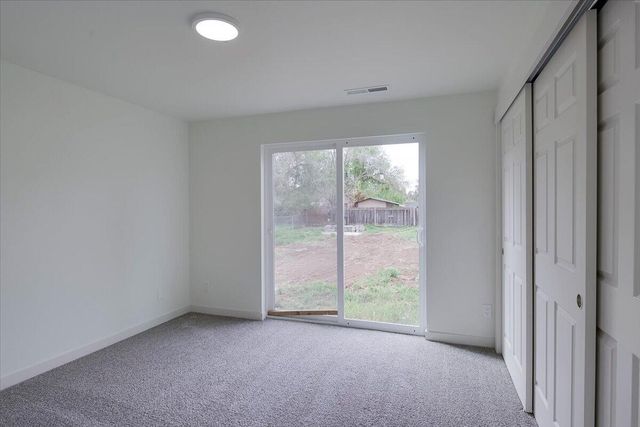2360 SW Salmon Avenue, Redmond, OR 97756