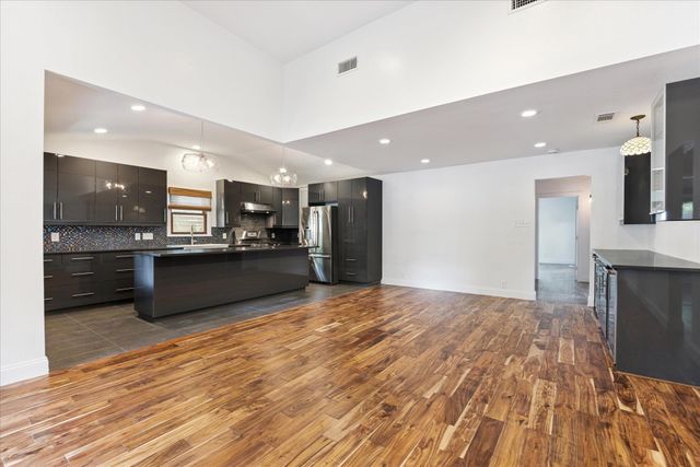 1106 Fairmount Ave, Austin, TX 78704