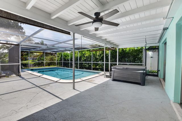 200 NW 11th Avenue, Boca Raton, FL 33486