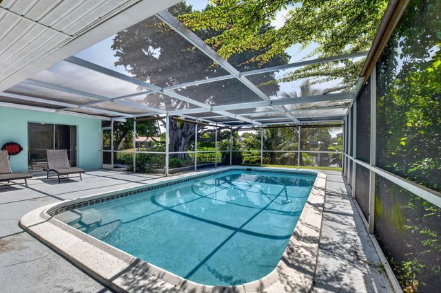 200 NW 11th Avenue, Boca Raton, FL 33486