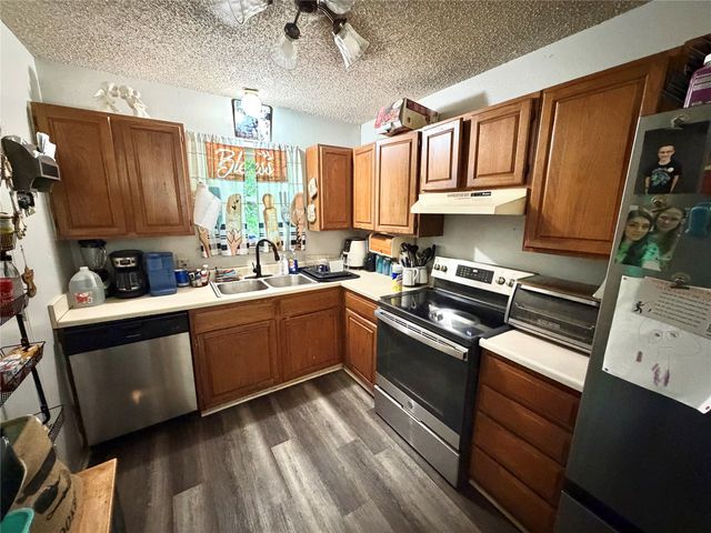 1225 Sandstone Drive, Cleburne, TX 76033