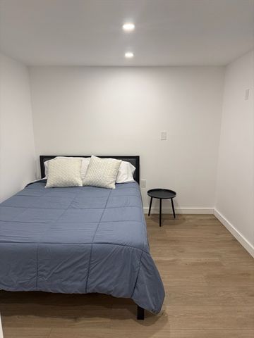 4 Westville r, Boston, MA 02119