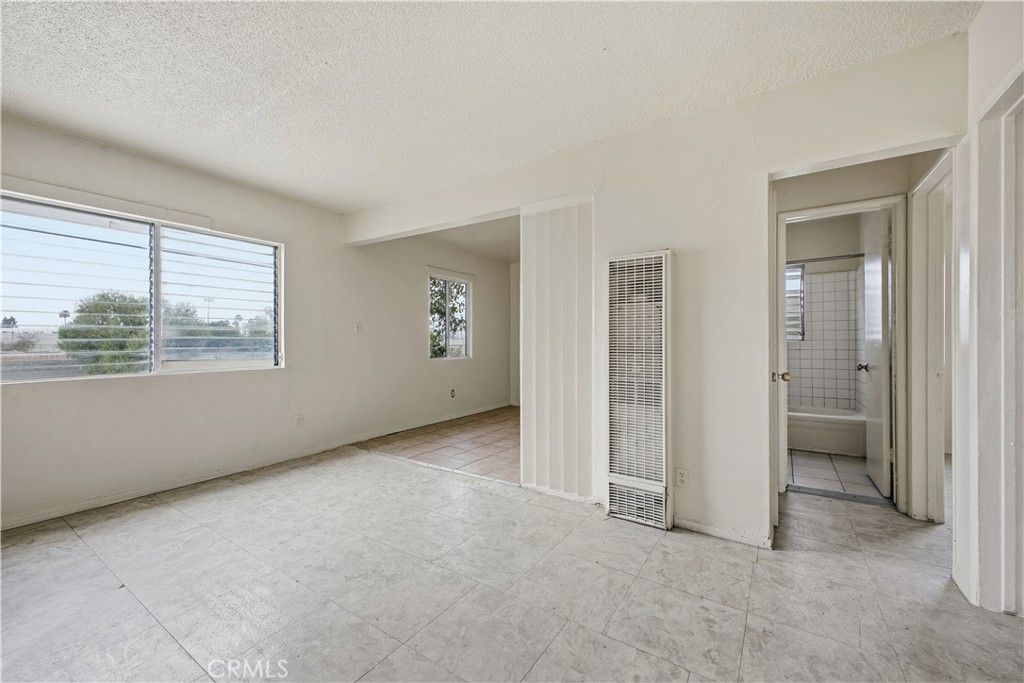 5914 S Hoover, Los Angeles, CA 90044 — photo 2