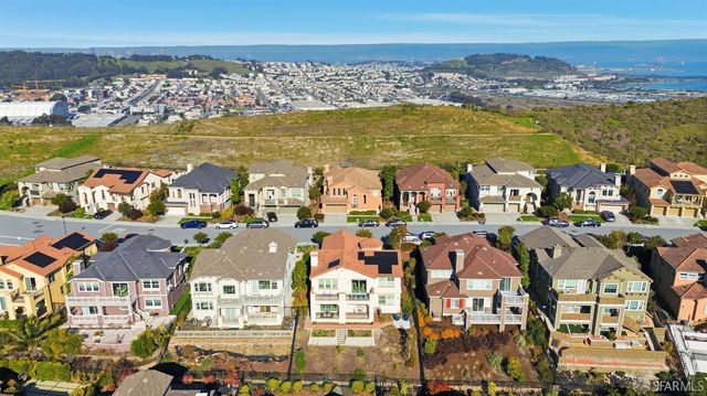 147 Elderberry Lane, Brisbane, CA 94005