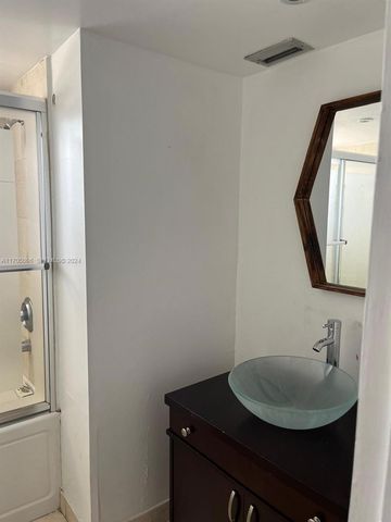 1075 NE Miami Gardens Drive 205, Miami, FL 33179
