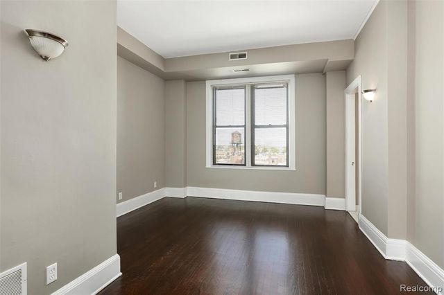 2900 E Jefferson Avenue, Detroit, MI 48207