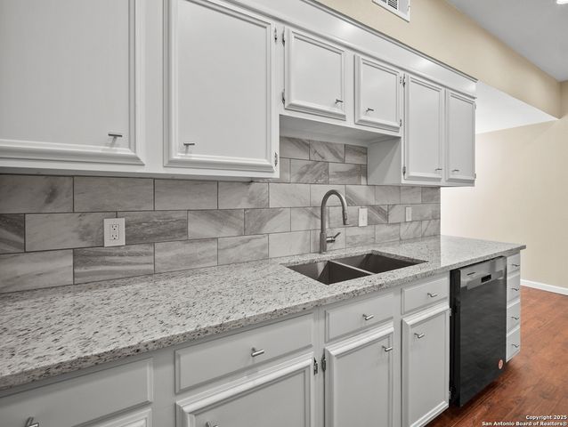3678 Hidden Dr Apt 1804, San Antonio, TX 78217