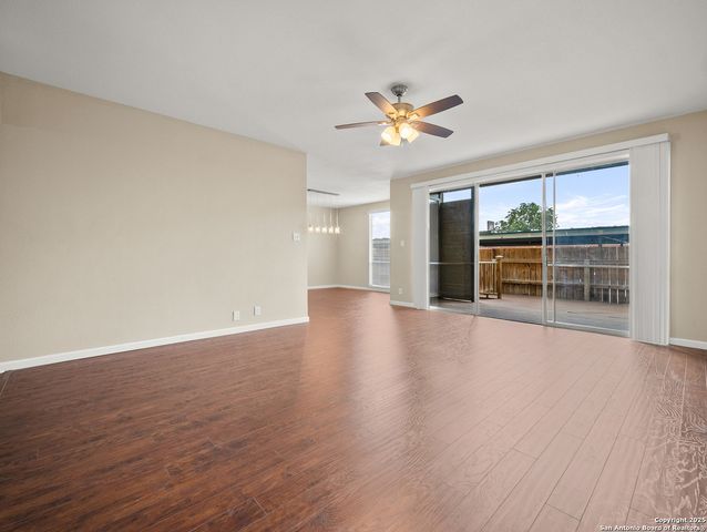 3678 Hidden Dr Apt 1804, San Antonio, TX 78217