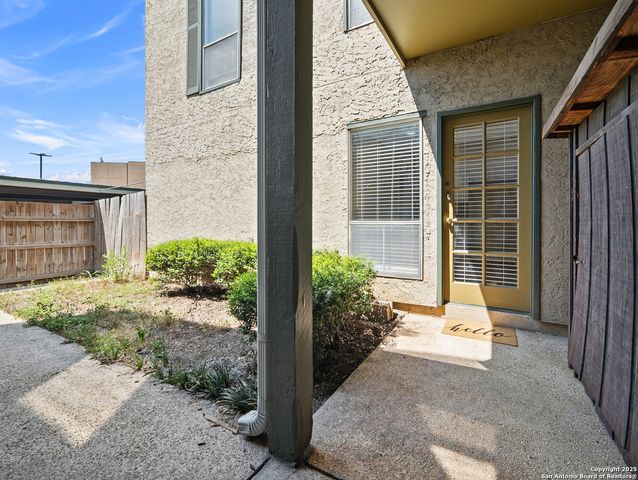 3678 Hidden Dr Apt 1804, San Antonio, TX 78217