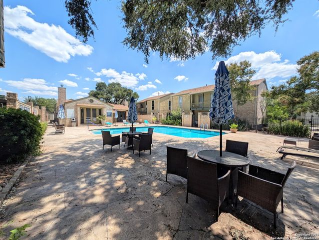3678 Hidden Dr Apt 1804, San Antonio, TX 78217
