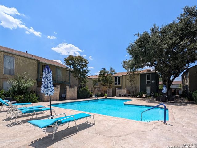 3678 Hidden Dr Apt 1804, San Antonio, TX 78217