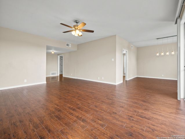 3678 Hidden Dr Apt 1804, San Antonio, TX 78217