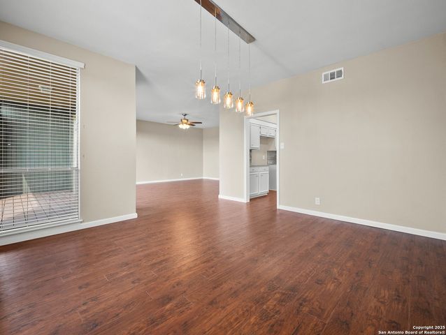 3678 Hidden Dr Apt 1804, San Antonio, TX 78217