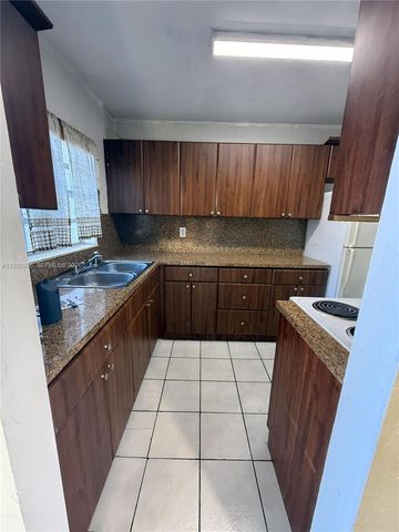 4541 NW 190th St, Miami Gardens, FL 33055