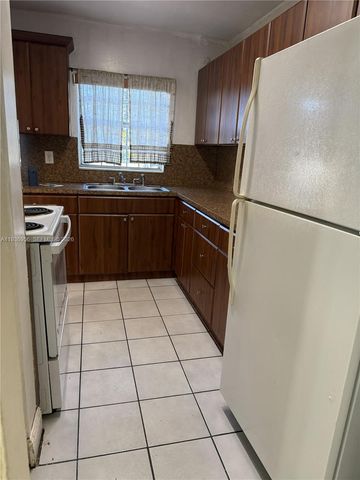 4541 NW 190th St, Miami Gardens, FL 33055