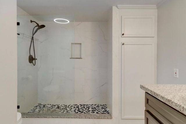 353 N Post Oak Lane 820, Houston, TX 77024