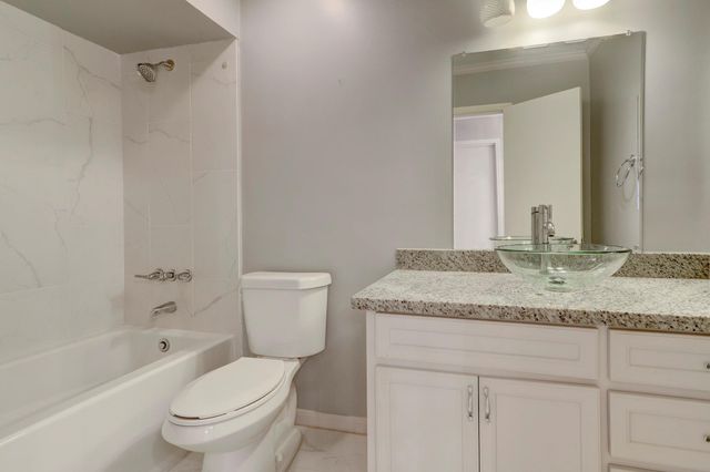 353 N Post Oak Lane 820, Houston, TX 77024